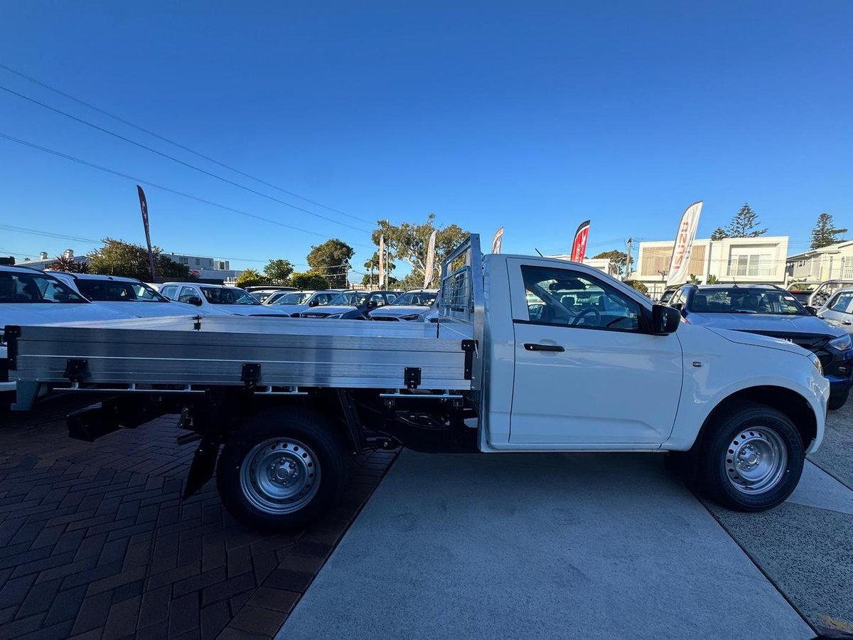 2026 Isuzu D-MAX SX High Ride MY25.5 4x2 image 7