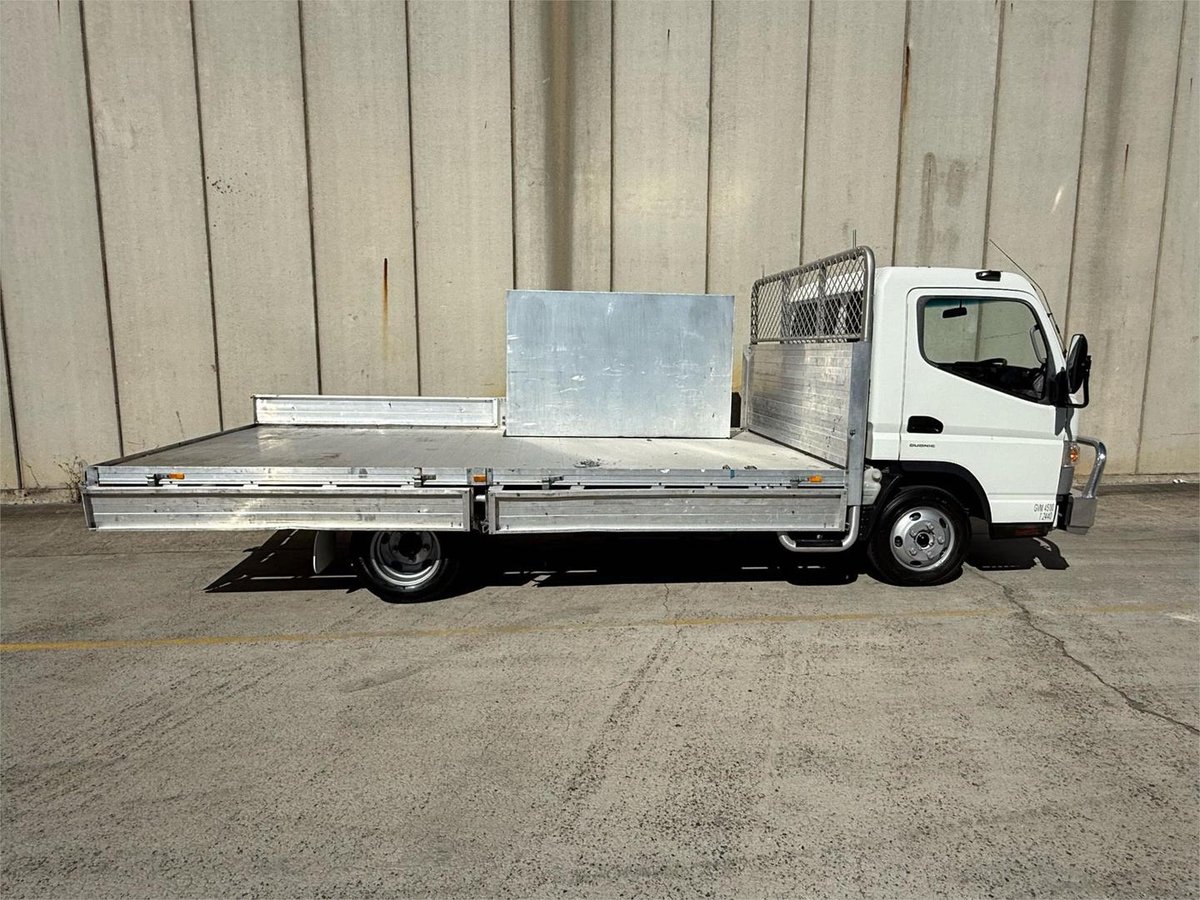 2017 Fuso Canter 515 image 7