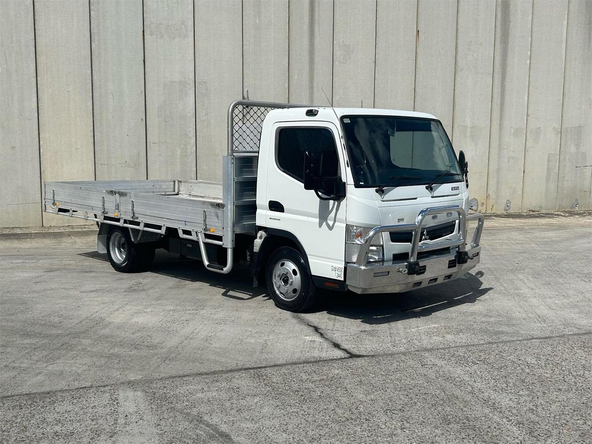 2017 Fuso Canter 515 image 12