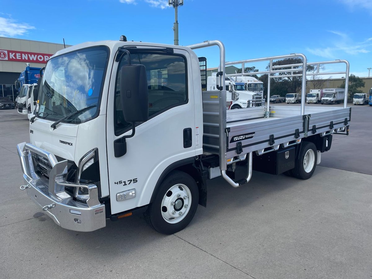 2026 Isuzu N Series NPR 45/65-175 MT D34 Tradepack image 4