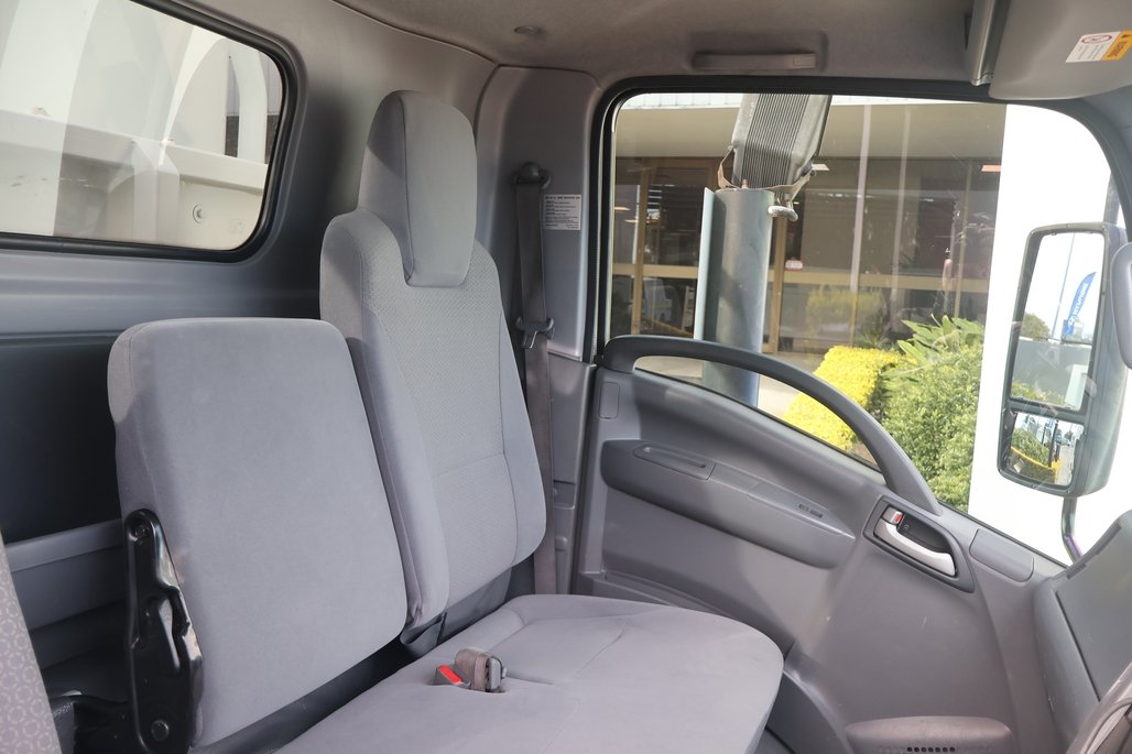 2019 Isuzu Nqr 87/190 image 17