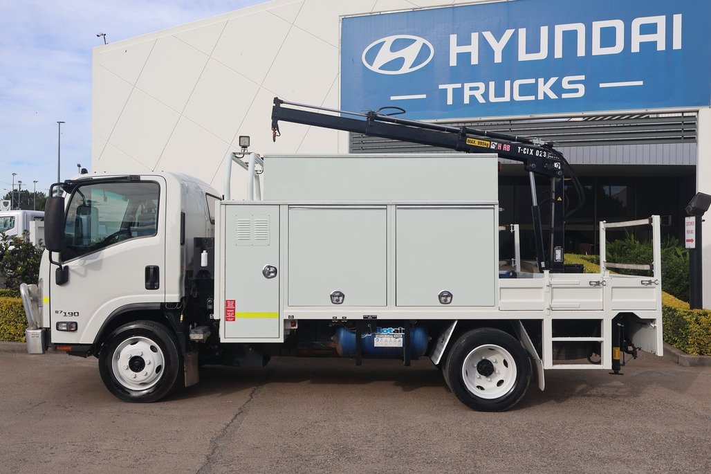 2019 Isuzu Nqr 87/190 image 2
