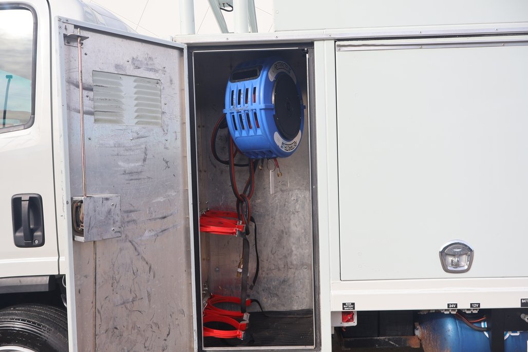 2019 Isuzu Nqr 87/190 image 4