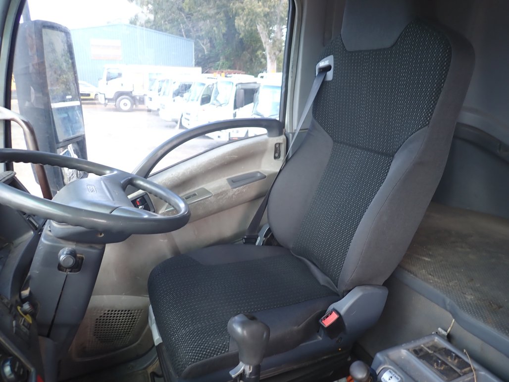 2010 Isuzu Fvz 1400 image 16