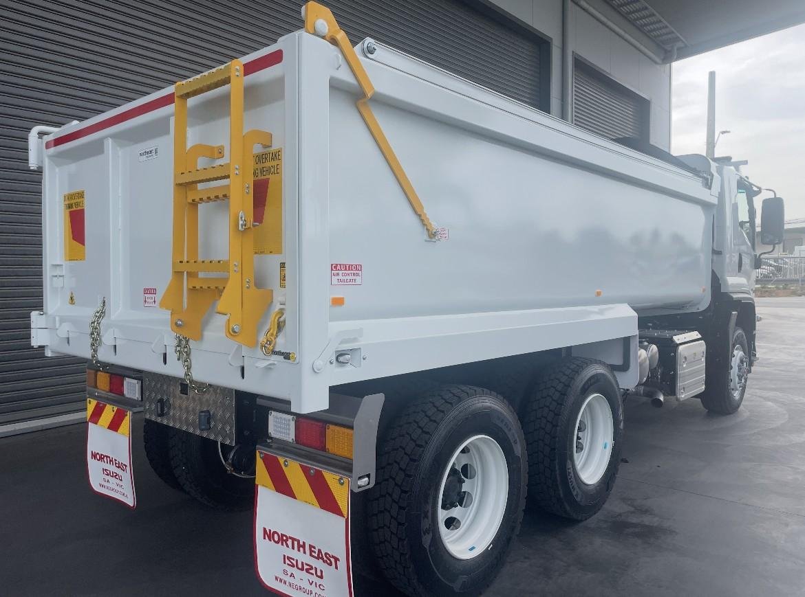 2025 Isuzu F Series Fvz 260-300 At R46 image 5