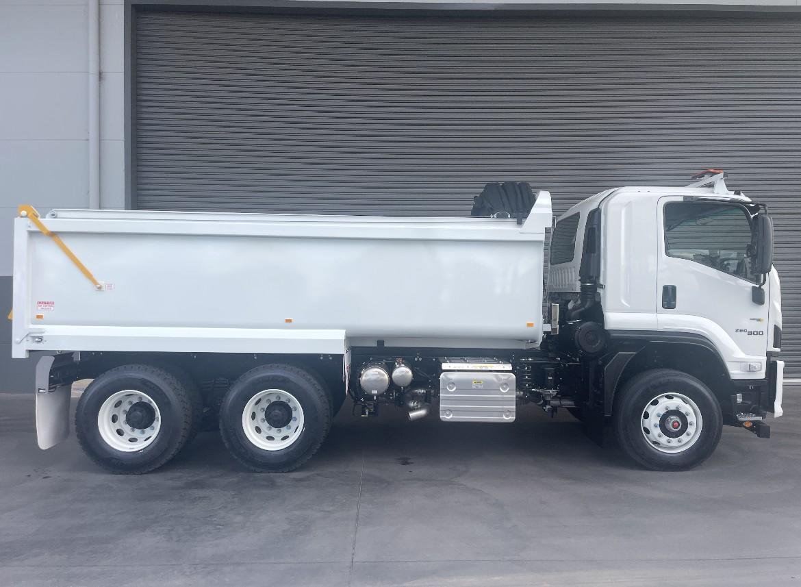 2025 Isuzu F Series Fvz 260-300 At R46 image 2