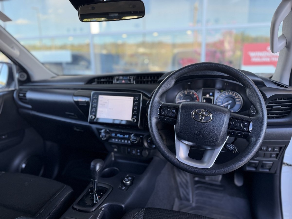 2025 Toyota Hilux SR GUN126R 4X4 Dual Range image 21