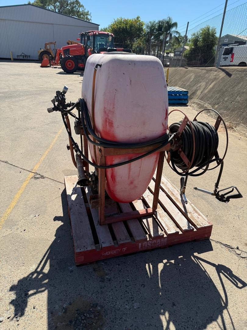 Silvan 400l Sprayer image 2