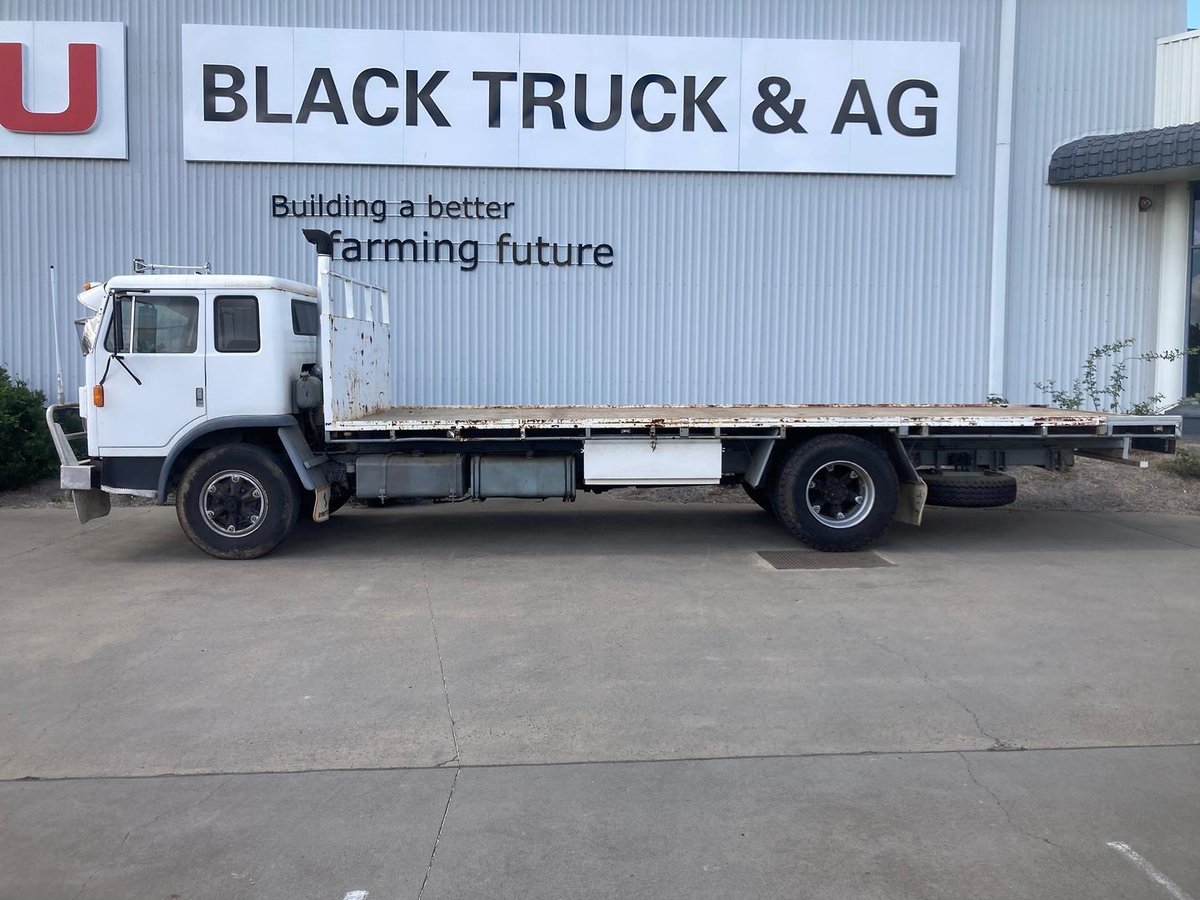 1991 International Acco image 7