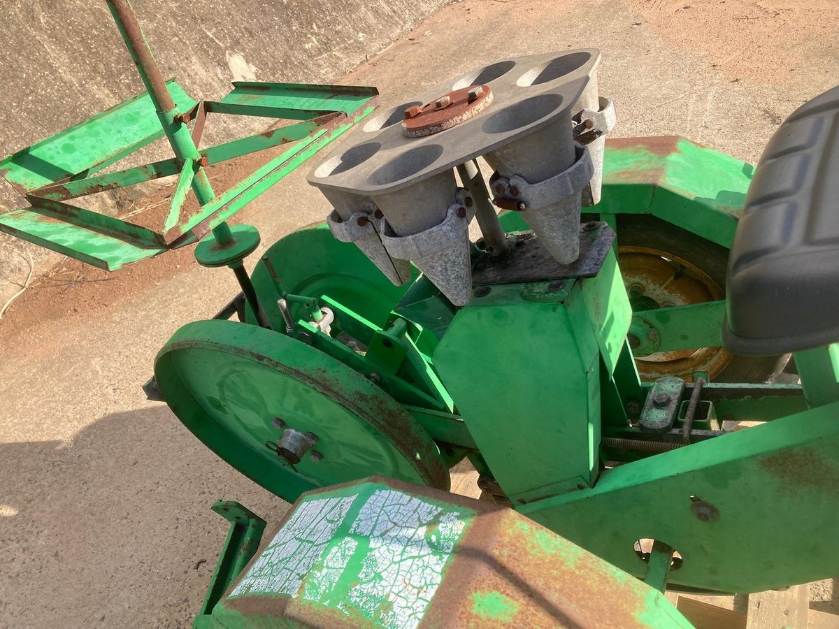Sfoggia Single Row Transplanter image 14