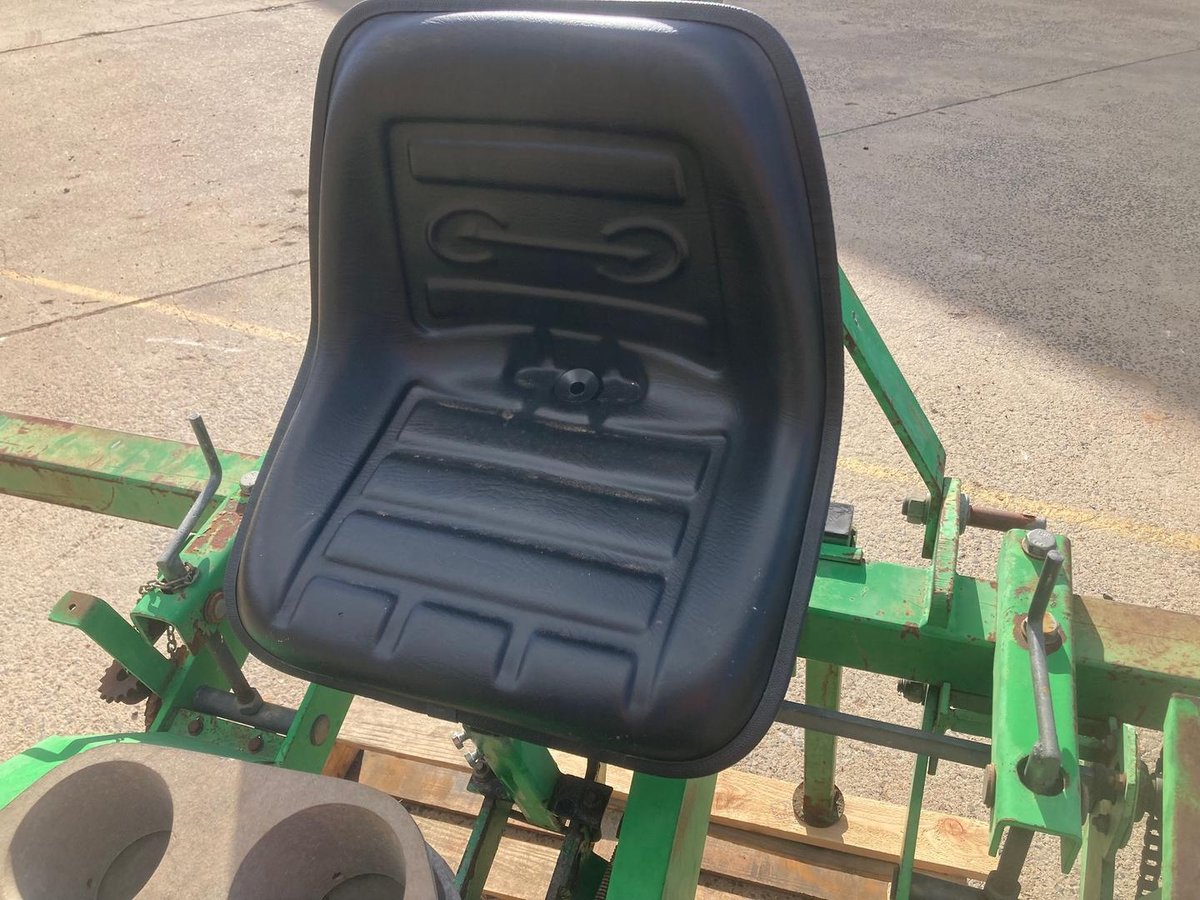 Sfoggia Single Row Transplanter image 10