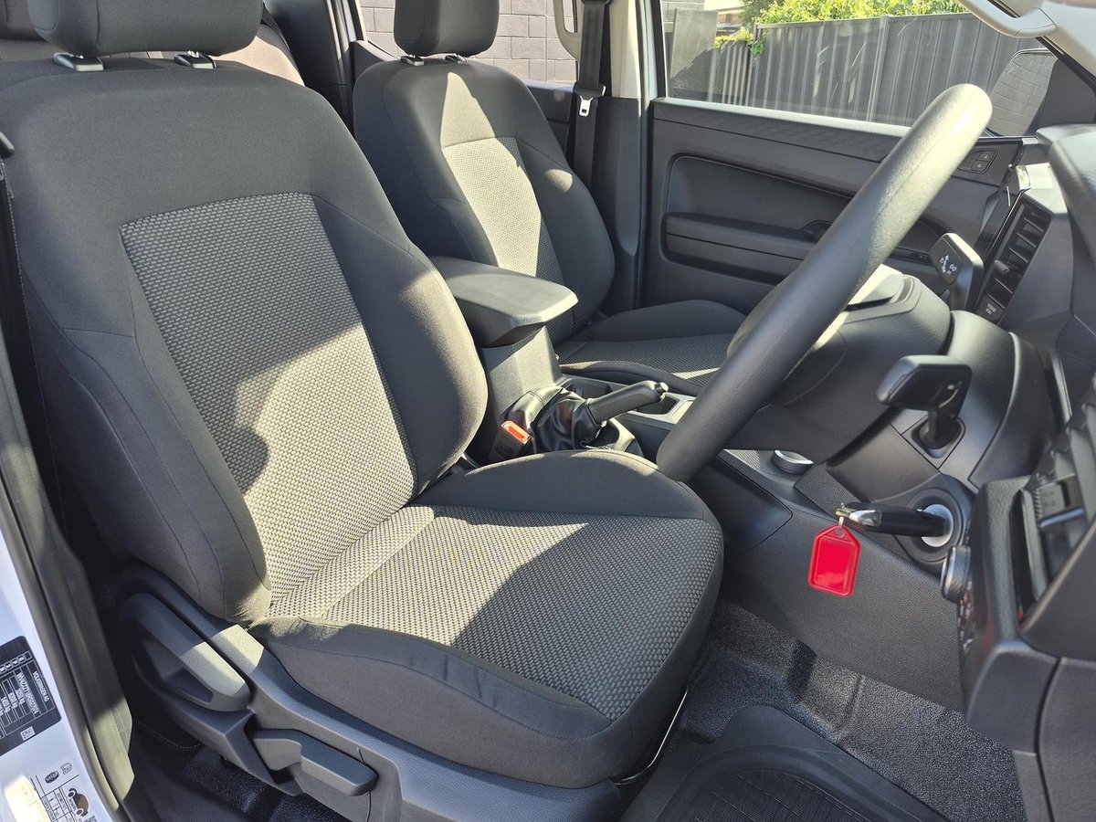2025 Volkswagen Amarok TDI405 Core NF MY25 4X4 Dual Range image 7