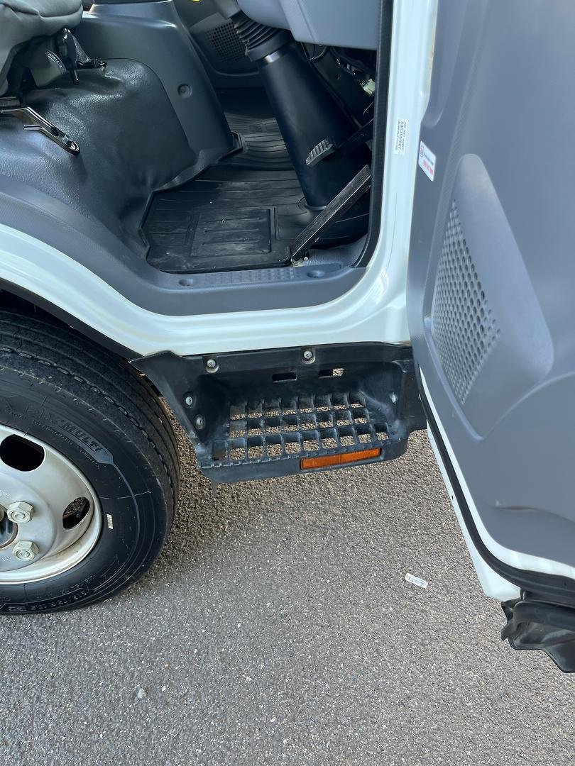 2018 Isuzu N Series Npr 75-190 image 8