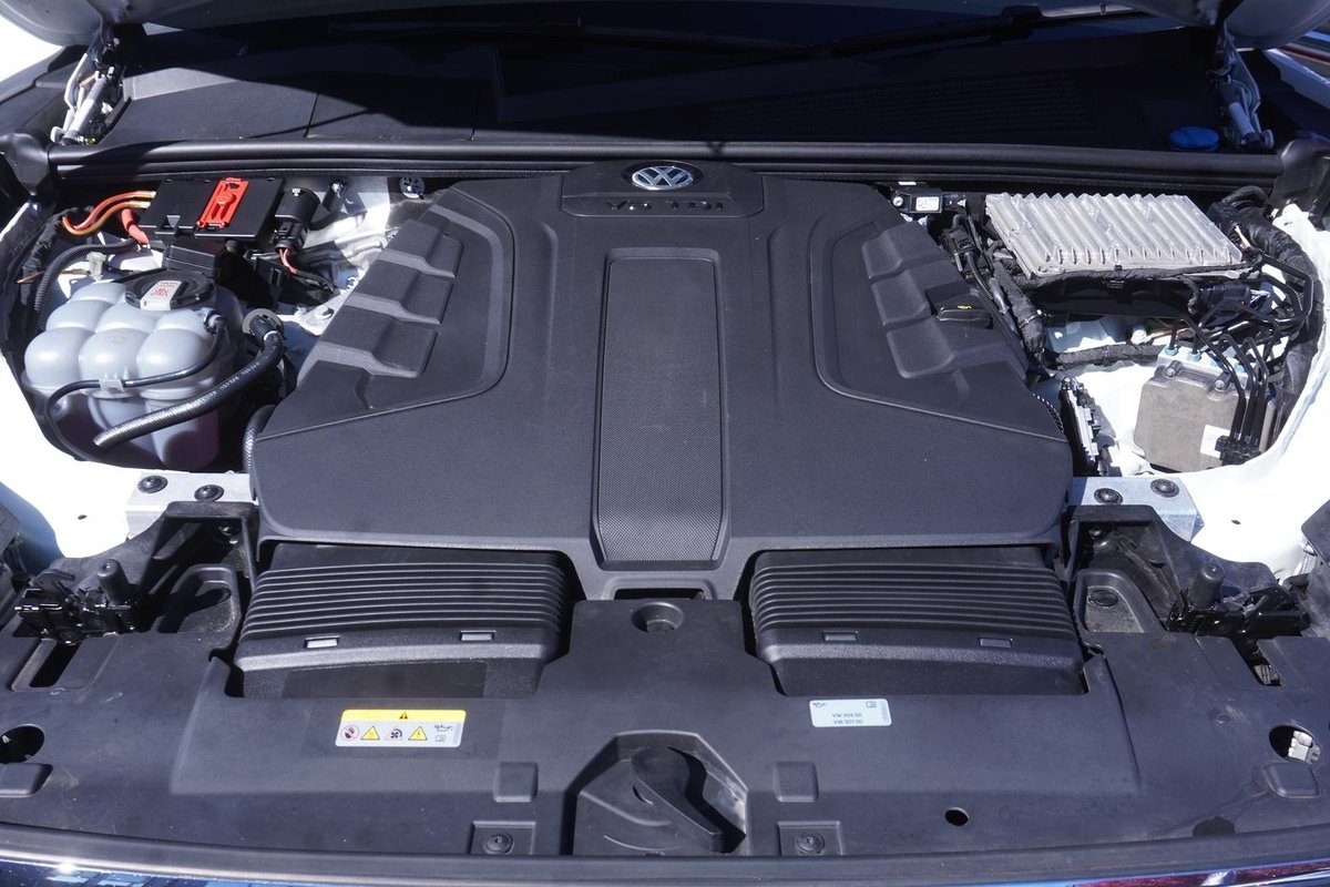 2021 Volkswagen Touareg 210TDI R-Line CR MY21 Four Wheel Drive image 33