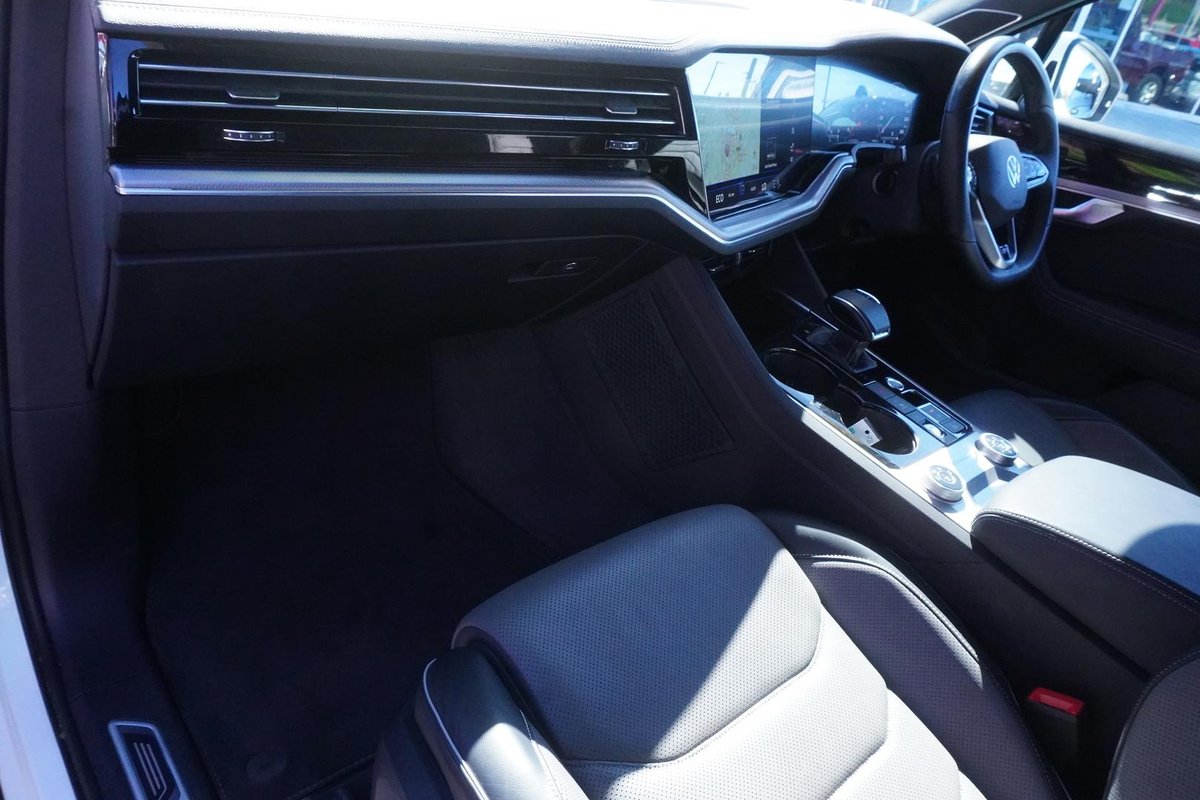 2021 Volkswagen Touareg 210TDI R-Line CR MY21 Four Wheel Drive image 28