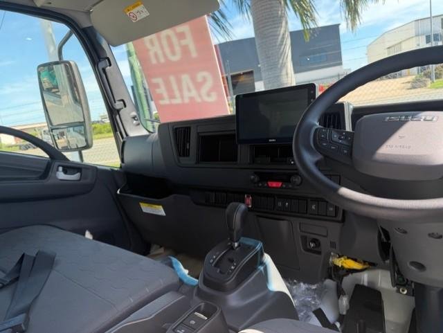 2025 Isuzu N Series NNR image 9
