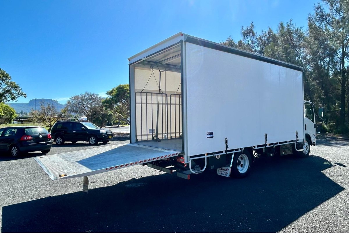 2025 Isuzu N Series Nqr 88/80-190 Am D42 image 17