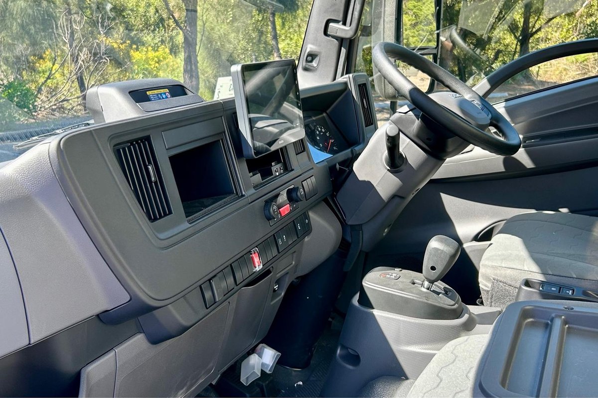 2025 Isuzu N Series Nqr 88/80-190 Am D42 image 24