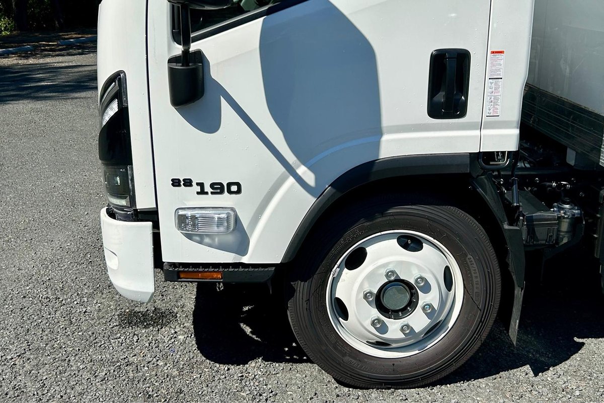 2025 Isuzu N Series Nqr 88/80-190 Am D42 image 8
