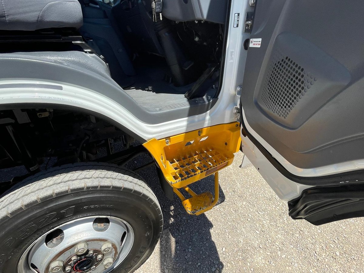 2019 Isuzu N Series NPS 75/45-155 image 14