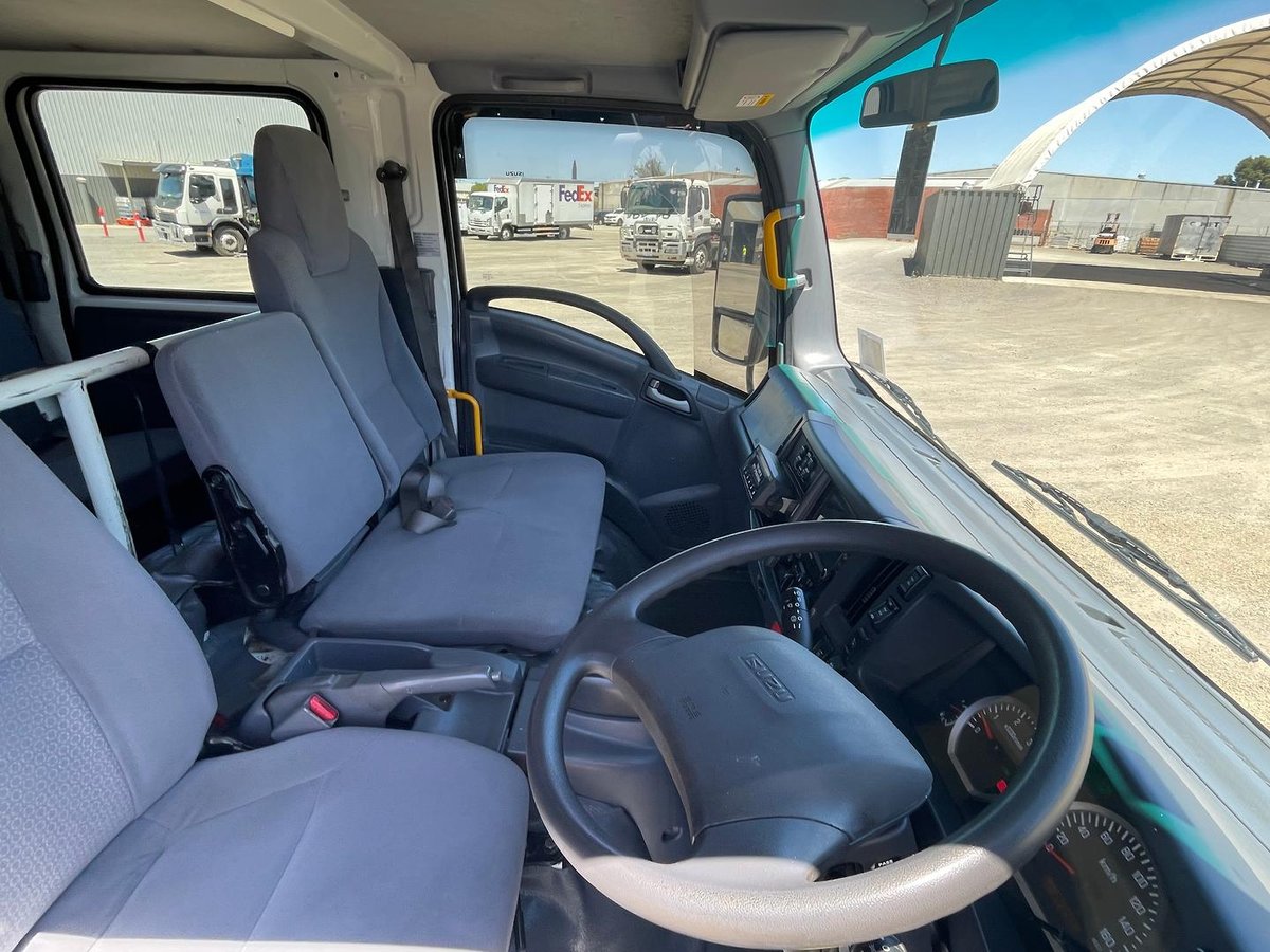2019 Isuzu N Series NPS 75/45-155 image 15