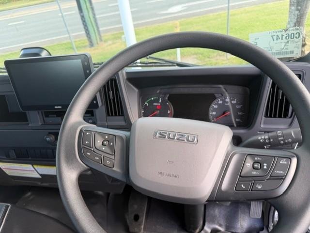2025 Isuzu F Series image 10
