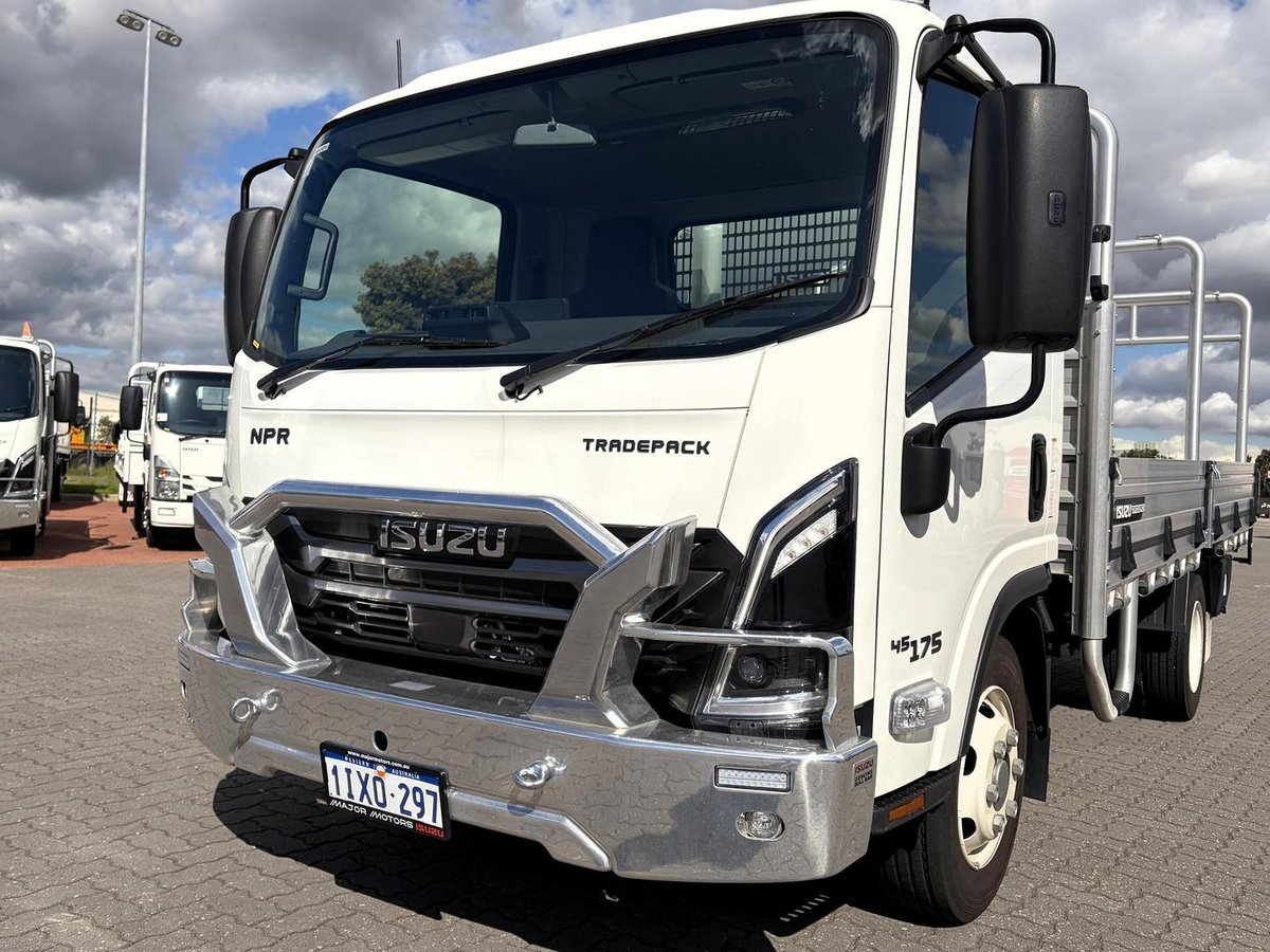 2026 Isuzu Npr 45/65-175  Dt D34 Tradepack Demo image 2