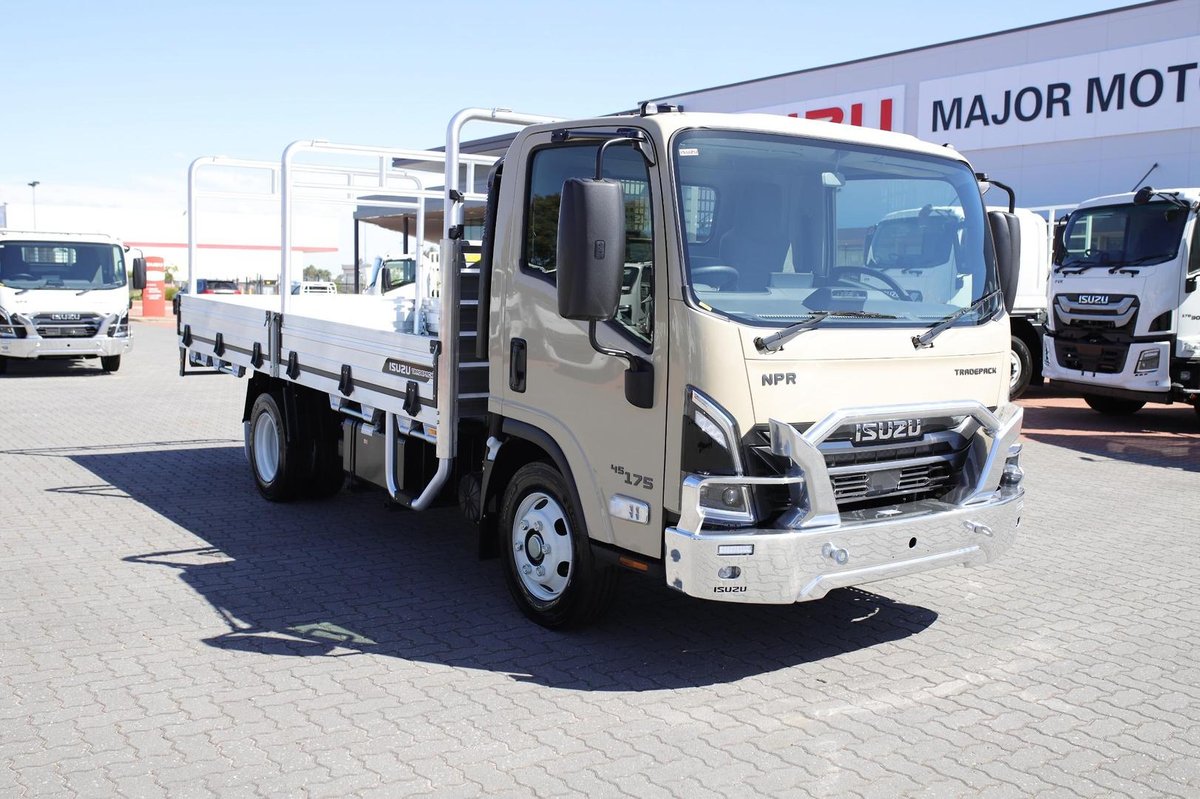 2026 Isuzu Npr 45/65-175  Dt D34 Trade Pack image 3