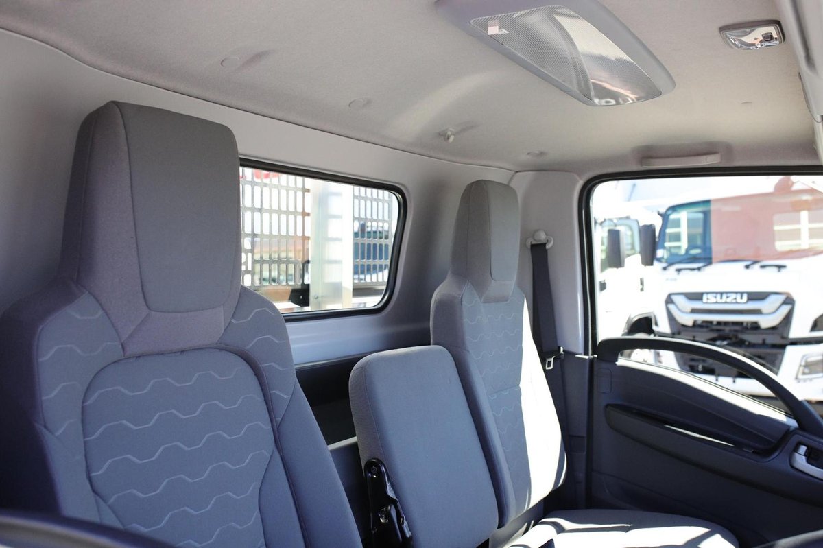 2026 Isuzu Npr 45/65-175  Dt D34 Trade Pack image 19