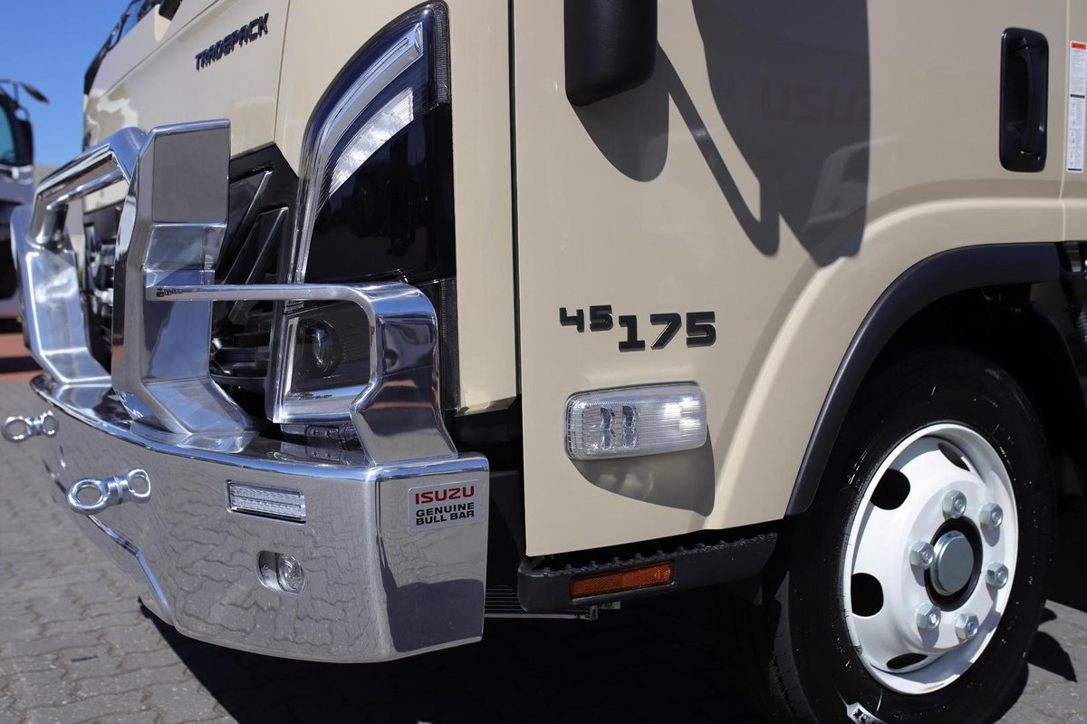 2026 Isuzu Npr 45/65-175  Dt D34 Trade Pack image 4