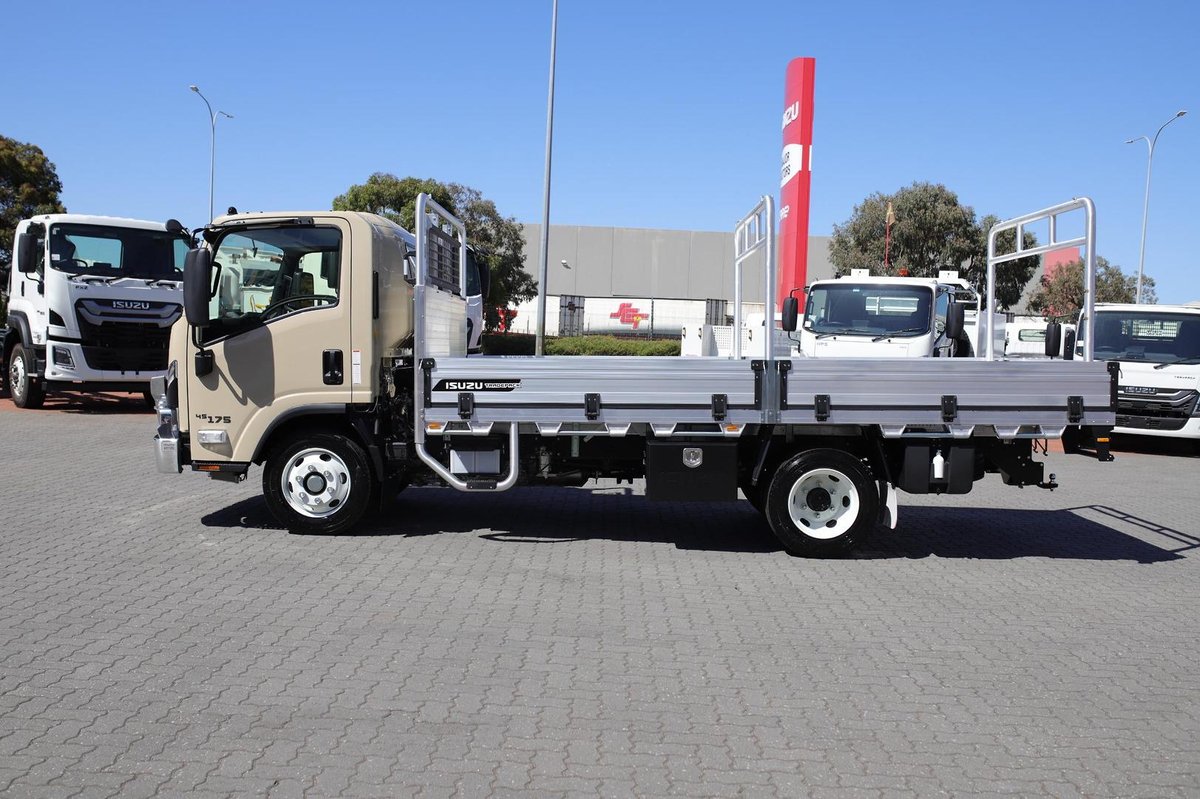 2026 Isuzu Npr 45/65-175  Dt D34 Trade Pack image 11