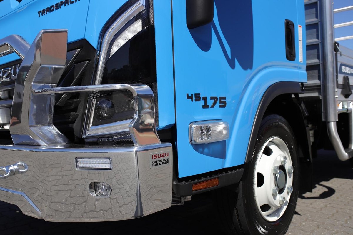2026 Isuzu Npr 45/65-175 Dt D34 Trade Pack image 3