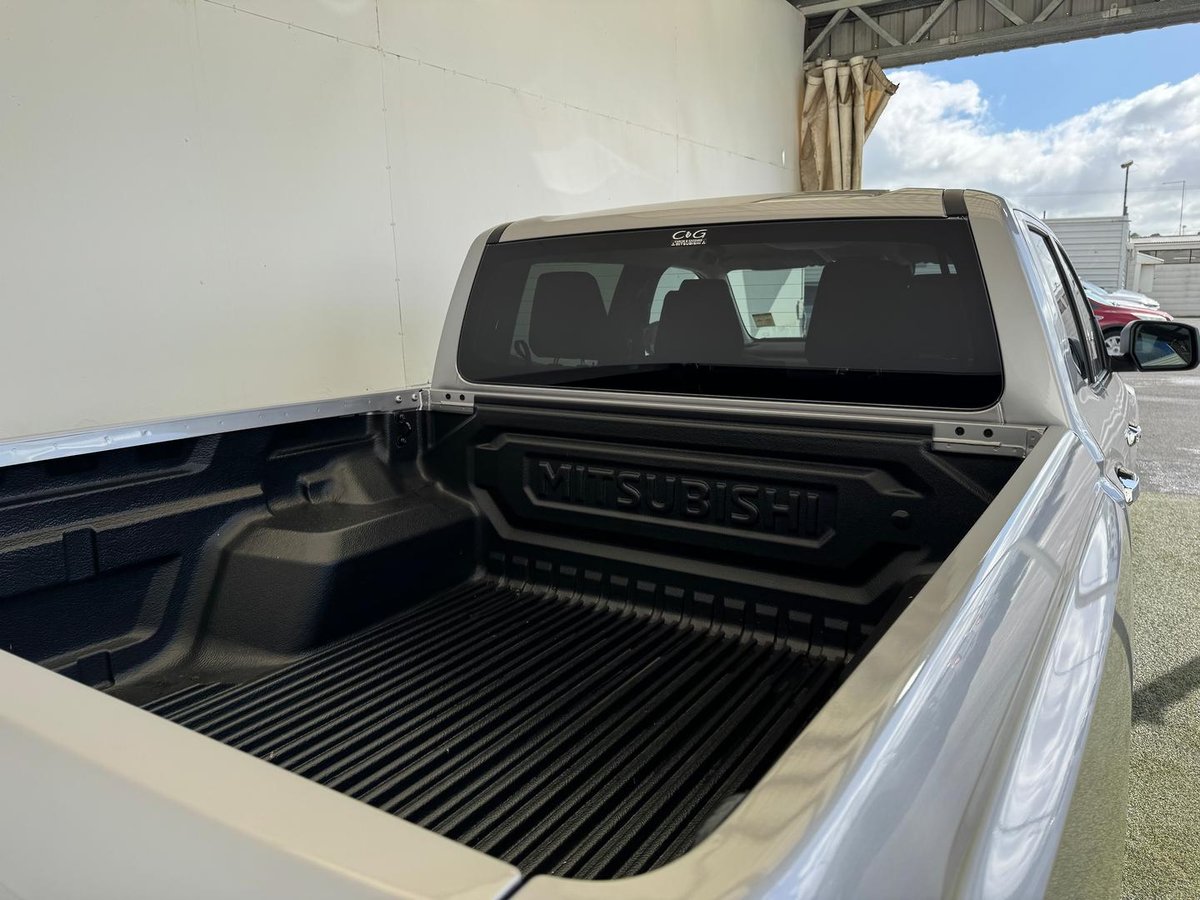 2025 Mitsubishi Triton GLS MV MY25 4X4 Dual Range image 11
