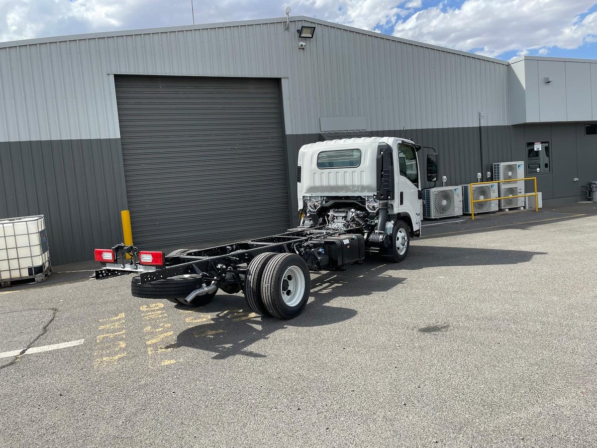 2026 Isuzu N Series image 7