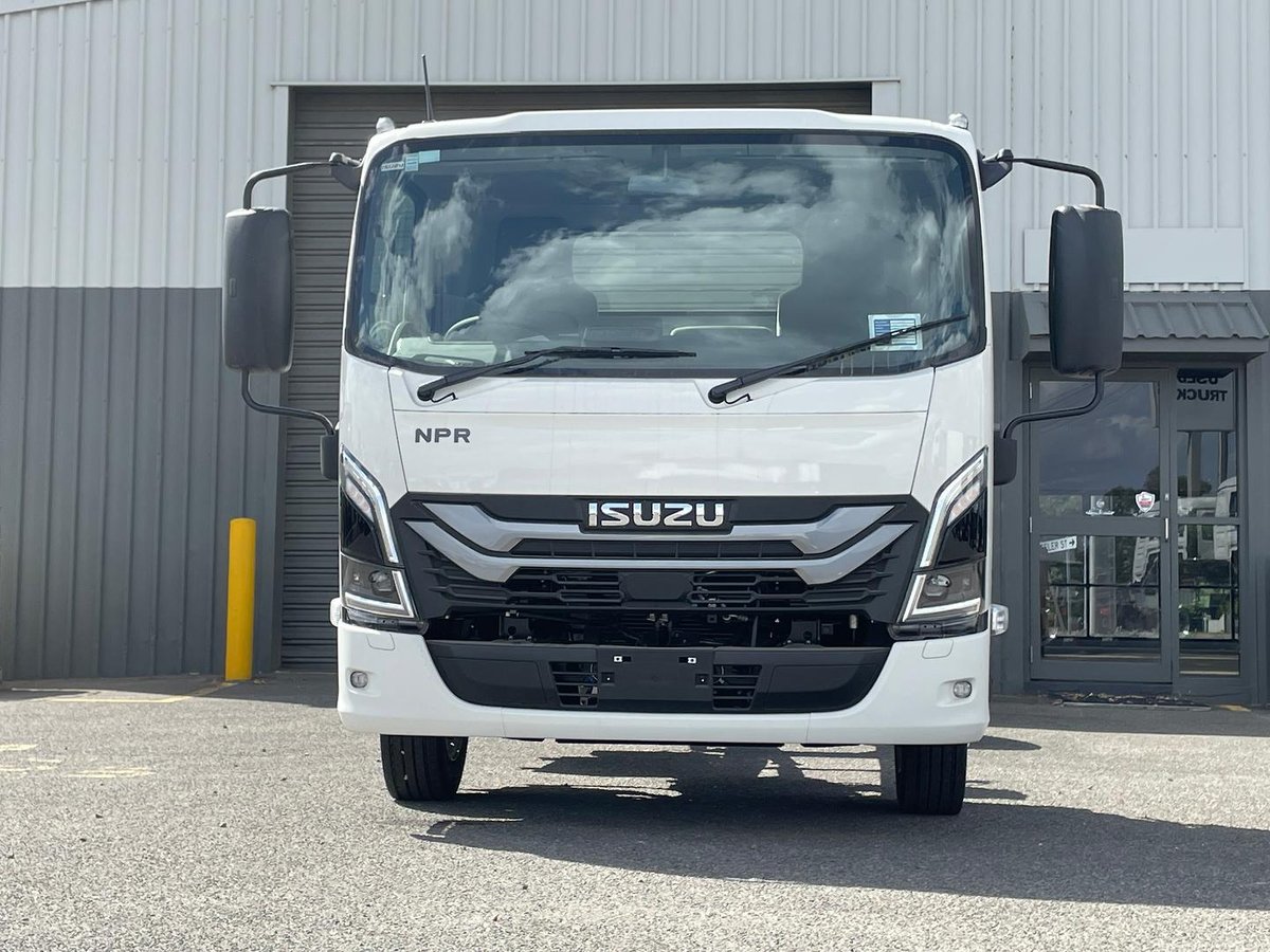2026 Isuzu N Series image 11