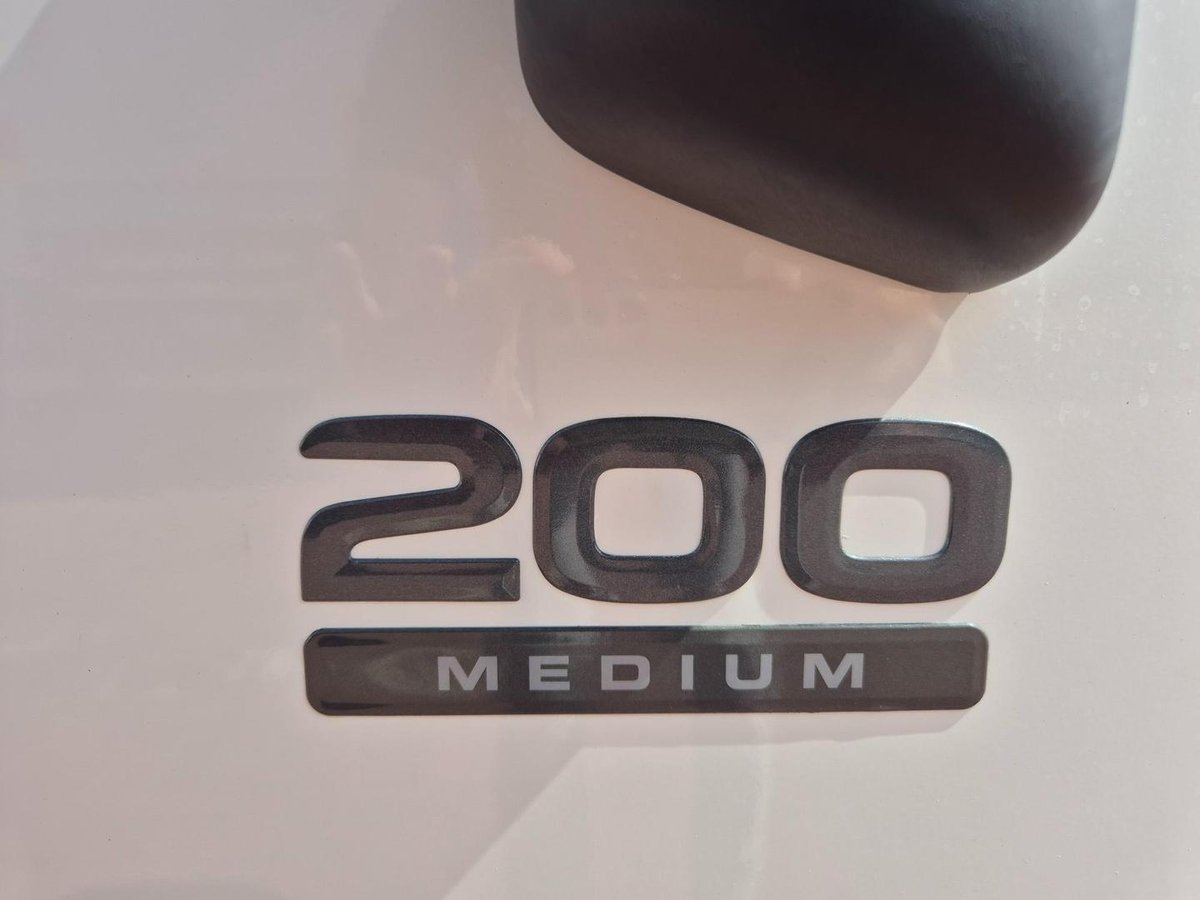 2013 Isuzu Nlr200 Car License Xlwb Tray And Lift image 9