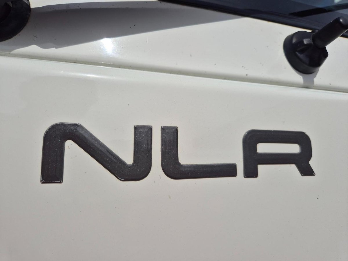 2013 Isuzu Nlr200 Car License Xlwb Tray And Lift image 5