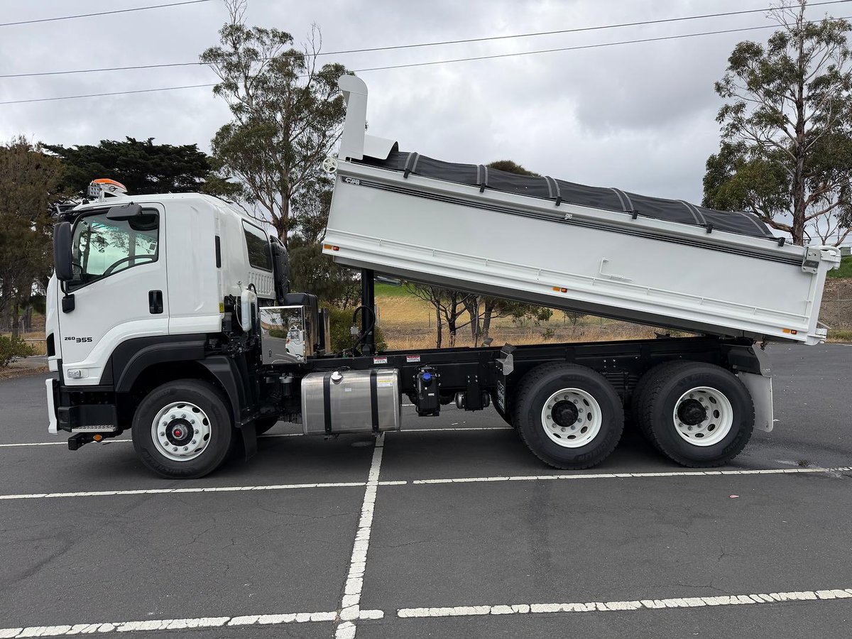 2025 Isuzu F Series FXY 260-355 AT R45 image 14
