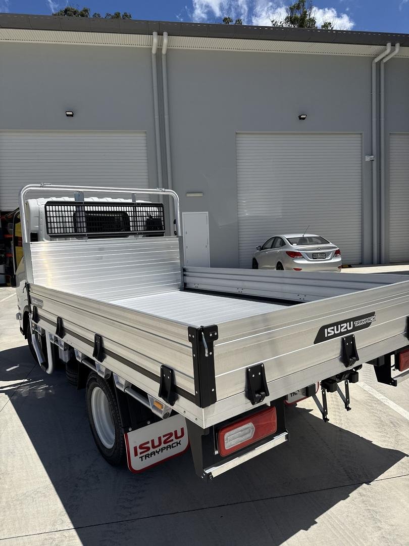 2026 Isuzu N Series NLR 45-150 MT D25 Traypack image 10