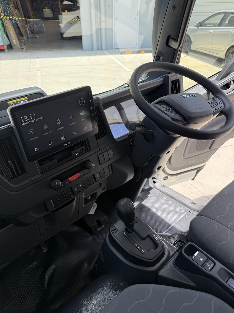 2026 Isuzu N Series NLR 45-150 DT D25 Traypack image 24
