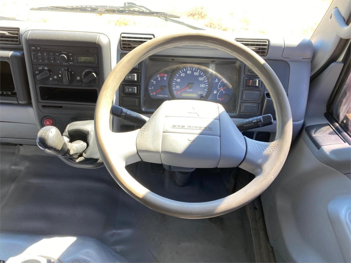 2010 Mitsubishi Canter FE85DE 4.0 image 13