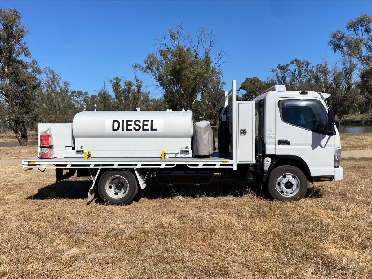 2010 Mitsubishi Canter FE85DE 4.0 image 7