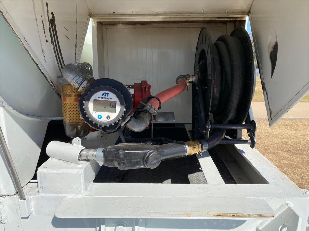 2010 Mitsubishi Canter FE85DE 4.0 image 18