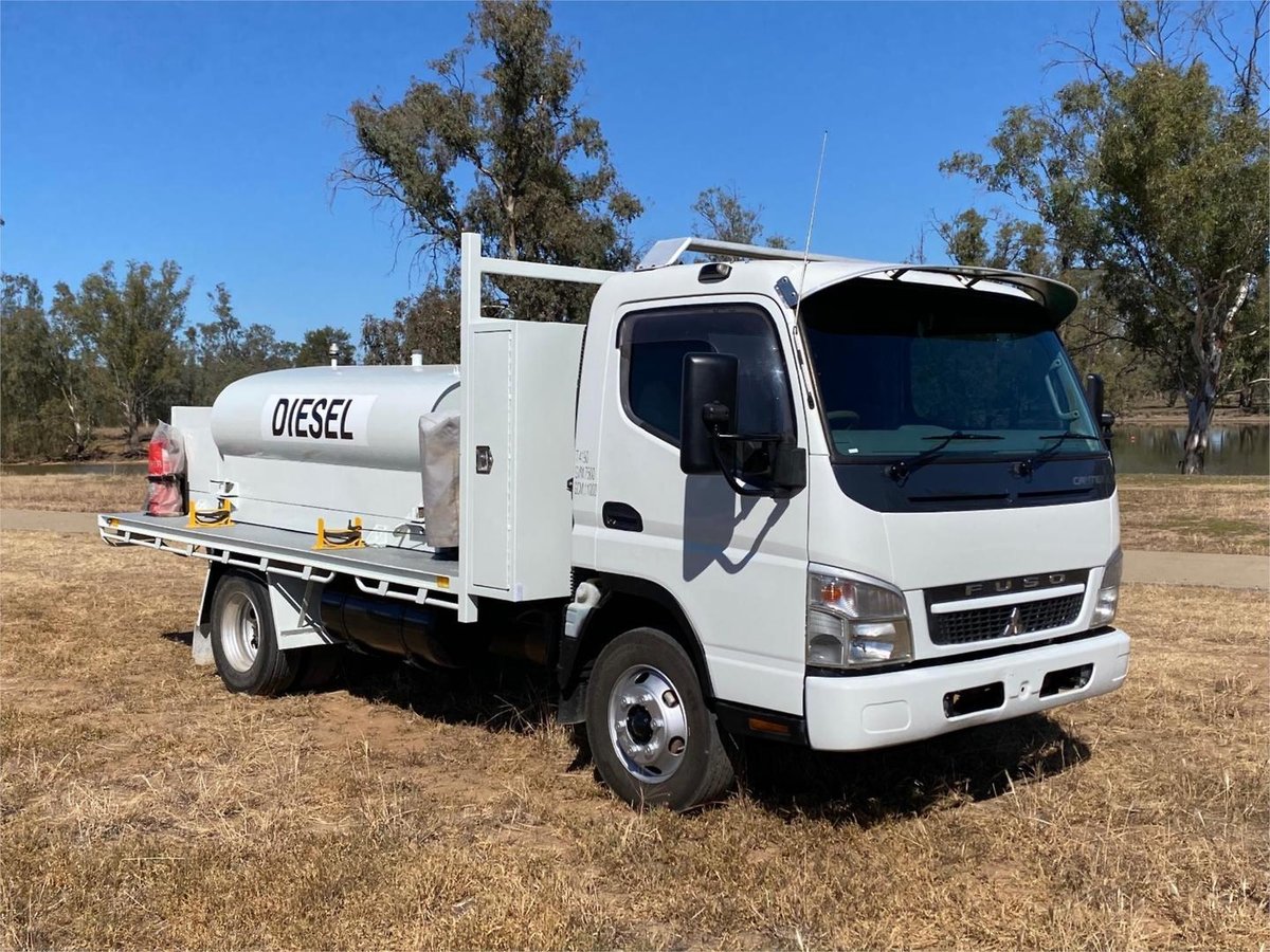 2010 Mitsubishi Canter FE85DE 4.0 image 8