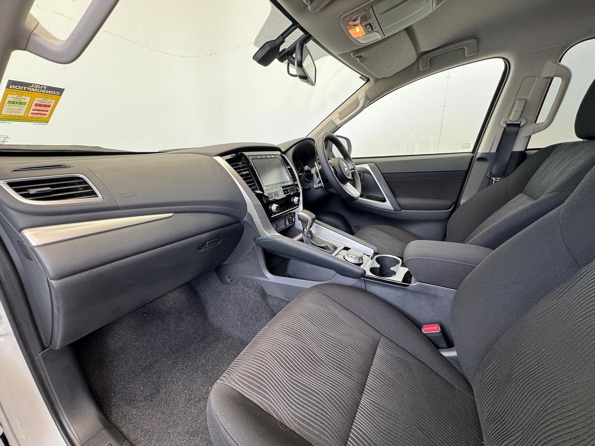 2025 Mitsubishi Pajero Sport GLS QG MY25 4X4 Dual Range image 29