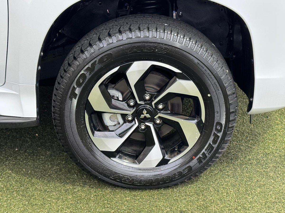 2025 Mitsubishi Pajero Sport GLS QG MY25 4X4 Dual Range image 7