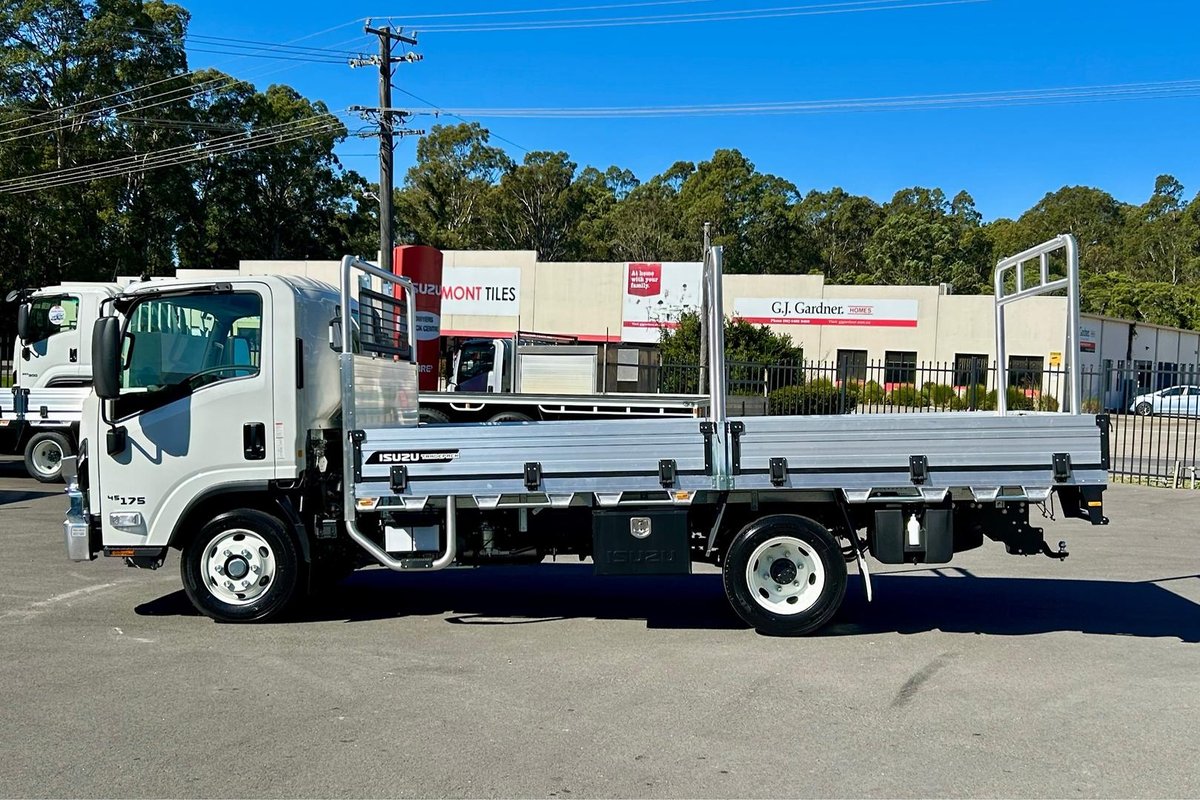 2026 Isuzu N Series NPR 45/65-175 MT D34 Tradepack image 2