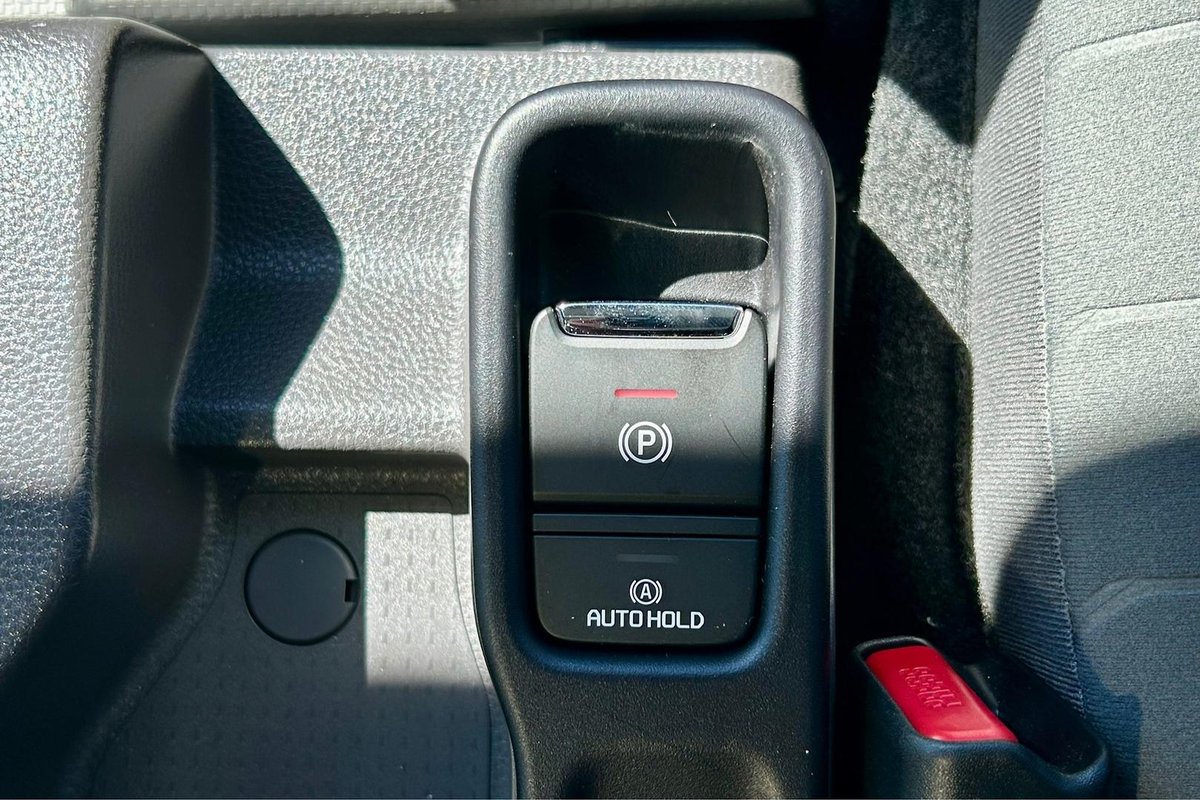 2026 Isuzu N Series NPR 45/65-175 MT D34 Tradepack image 25