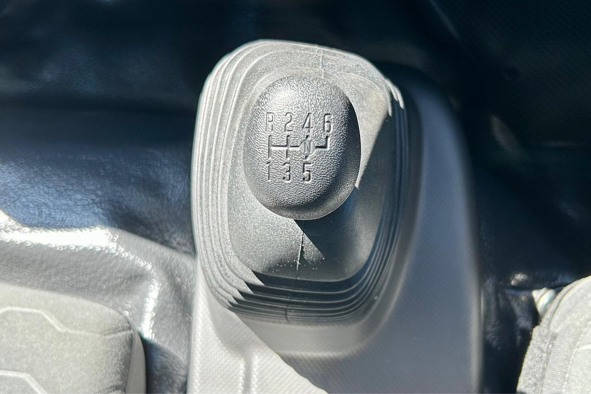 2026 Isuzu N Series NPR 45/65-175 MT D34 Tradepack image 21