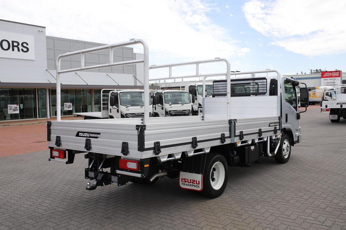 2026 Isuzu Npr 45/65-175  Dt D34 Trade Pack image 4